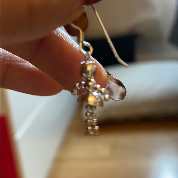 Earring - Picture 3 of 4